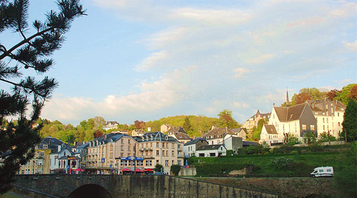 比利時迪南 薩克斯故鄉圖片